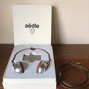 Aedle VK1 Headphones